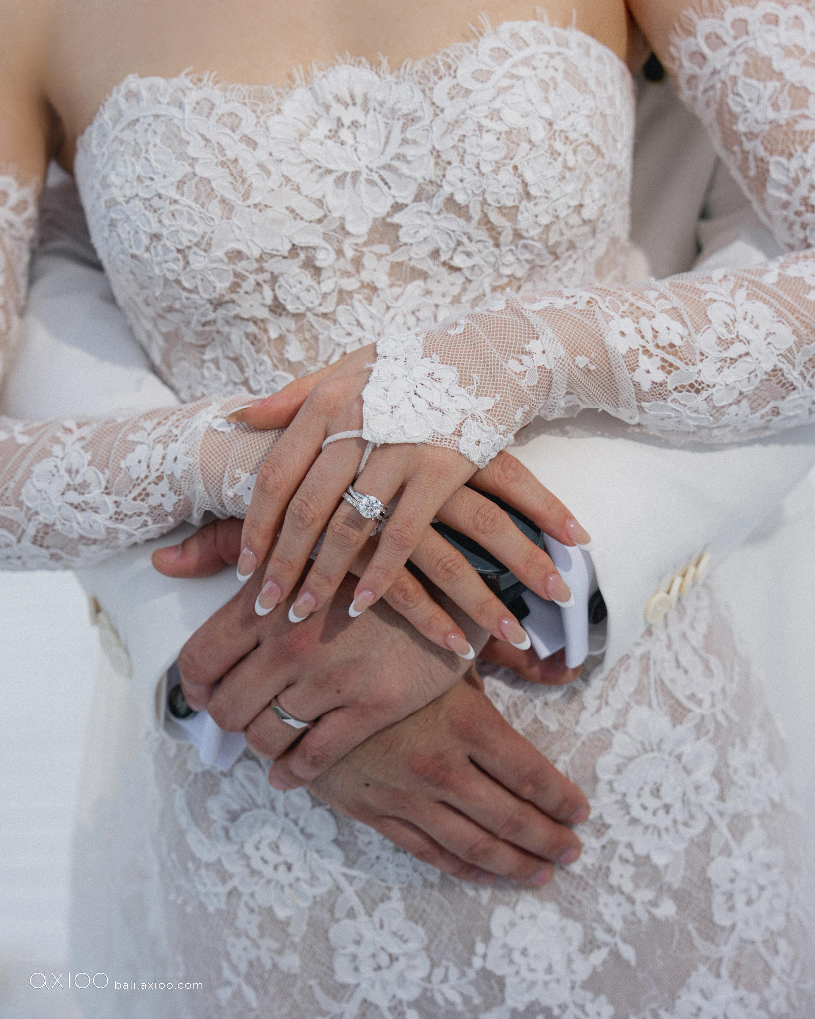 Axioo: The Pulse of Love